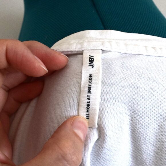 JNBY Graphic Tee Black and White City Photo - Picture 7 of 8